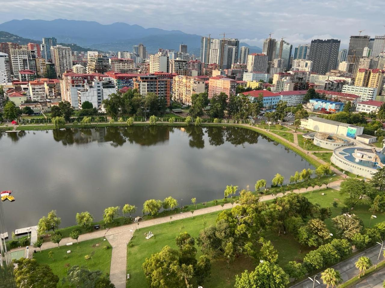 Bellevue Residence Suites Батуми Екстериор снимка
