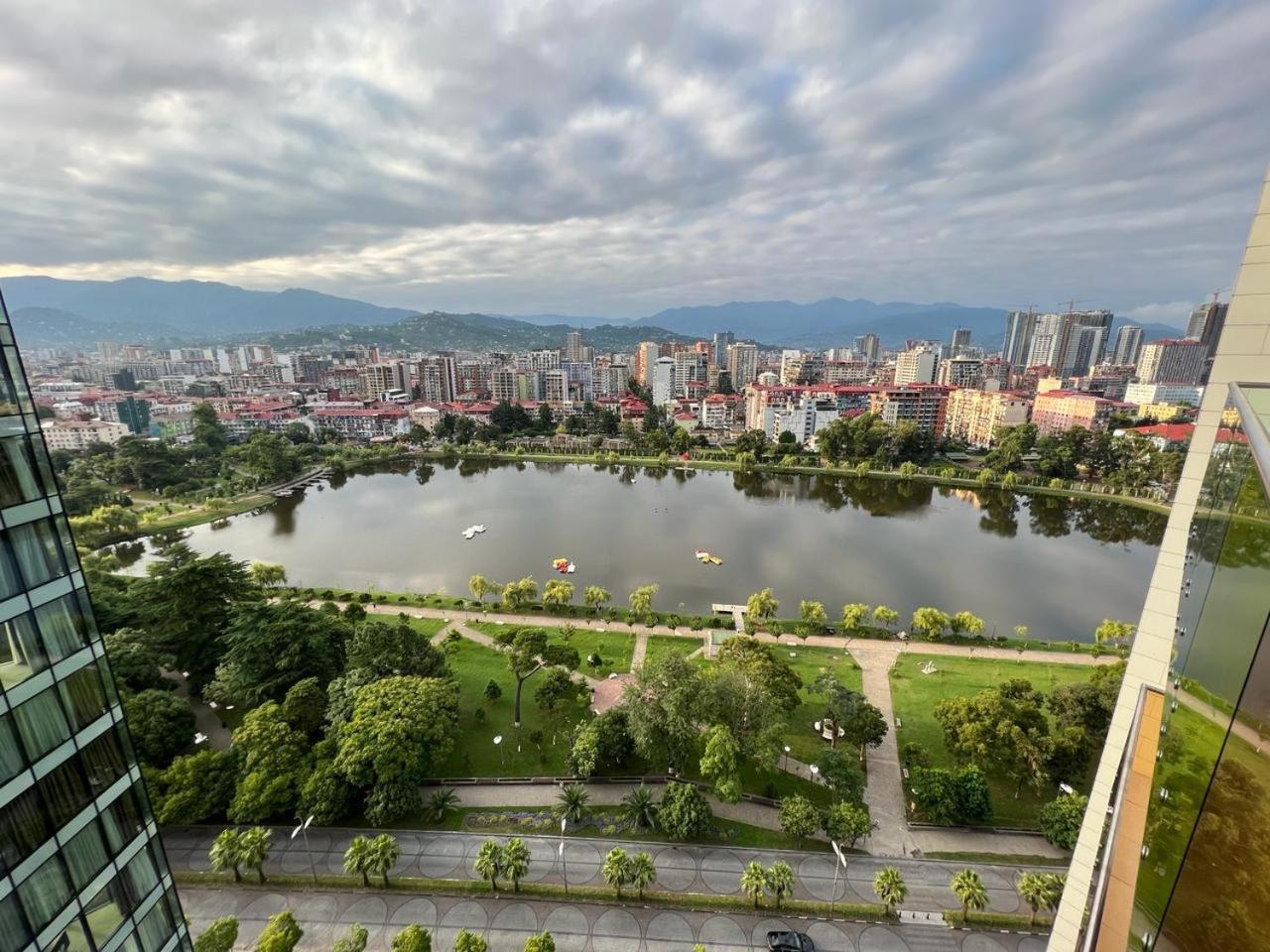 Bellevue Residence Suites Батуми Екстериор снимка