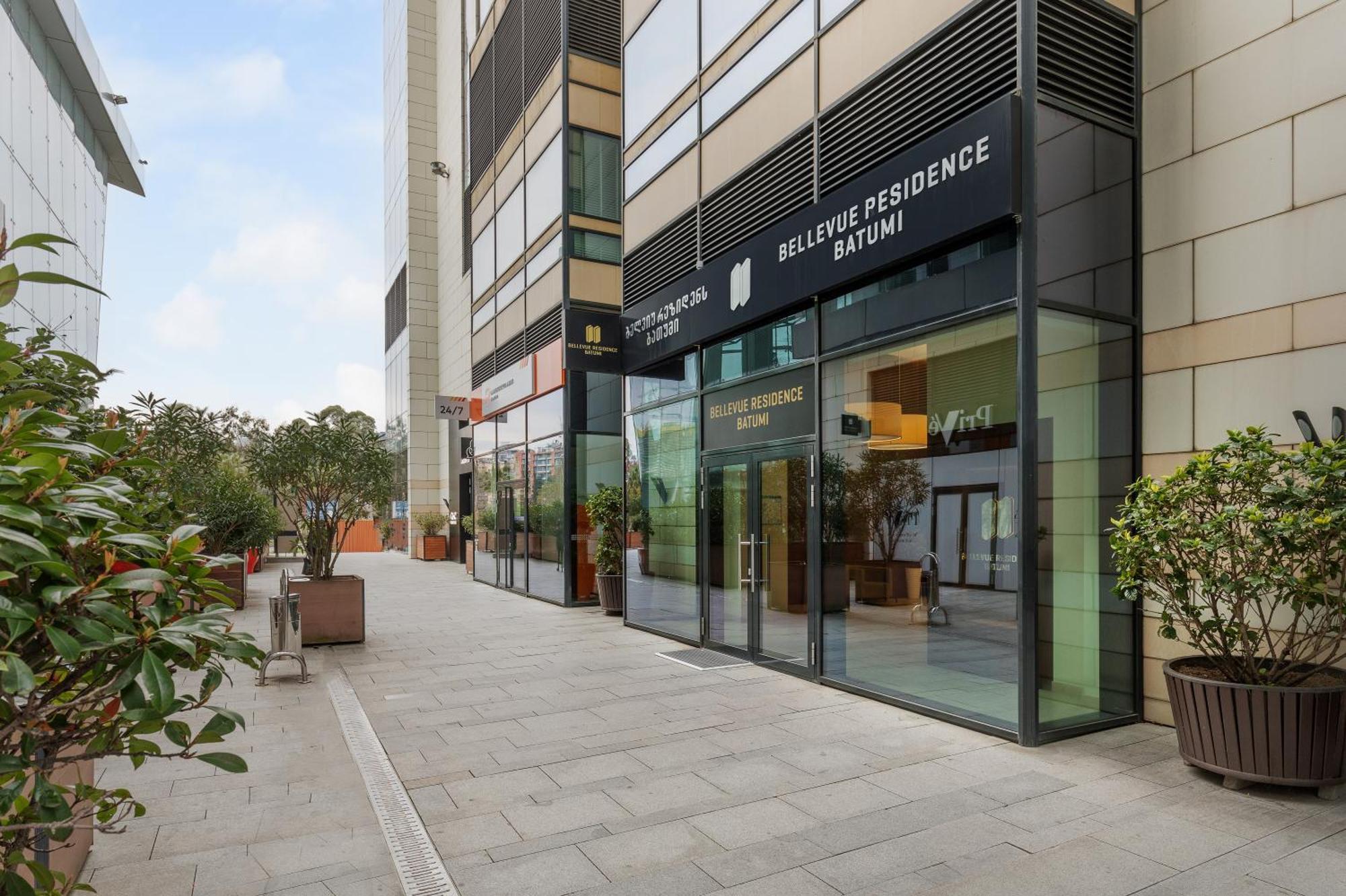 Bellevue Residence Suites Батуми Екстериор снимка