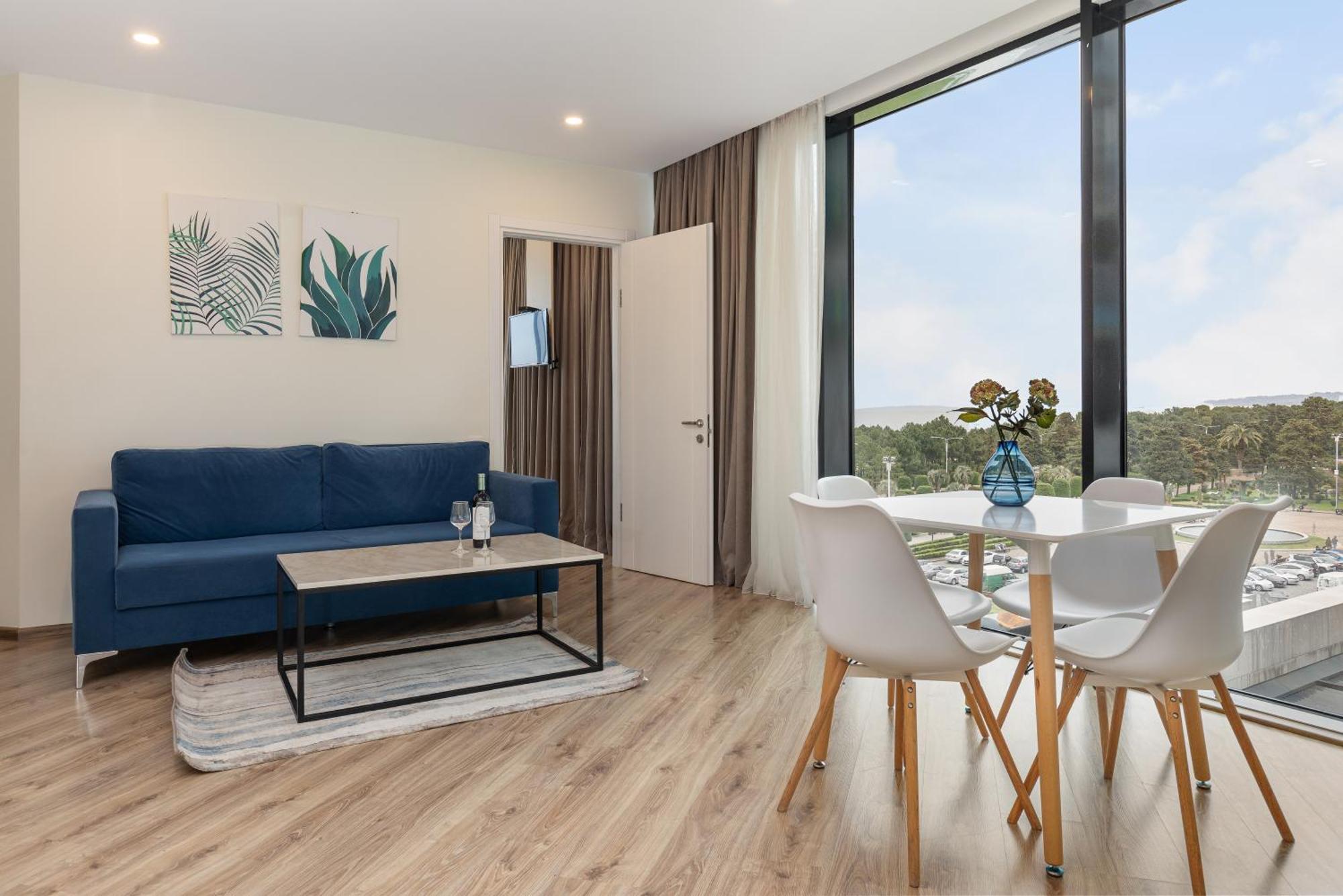 Bellevue Residence Suites Батуми Екстериор снимка