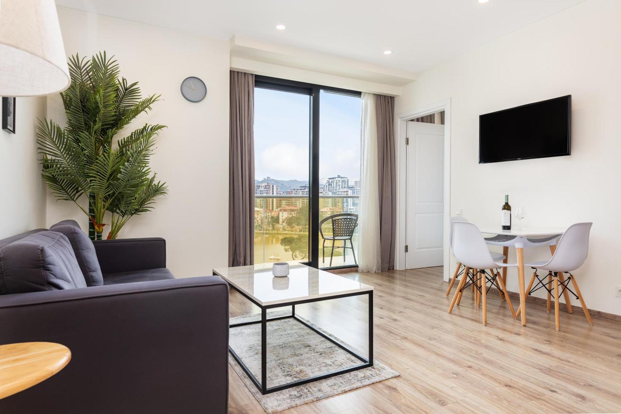 Bellevue Residence Suites Батуми Екстериор снимка