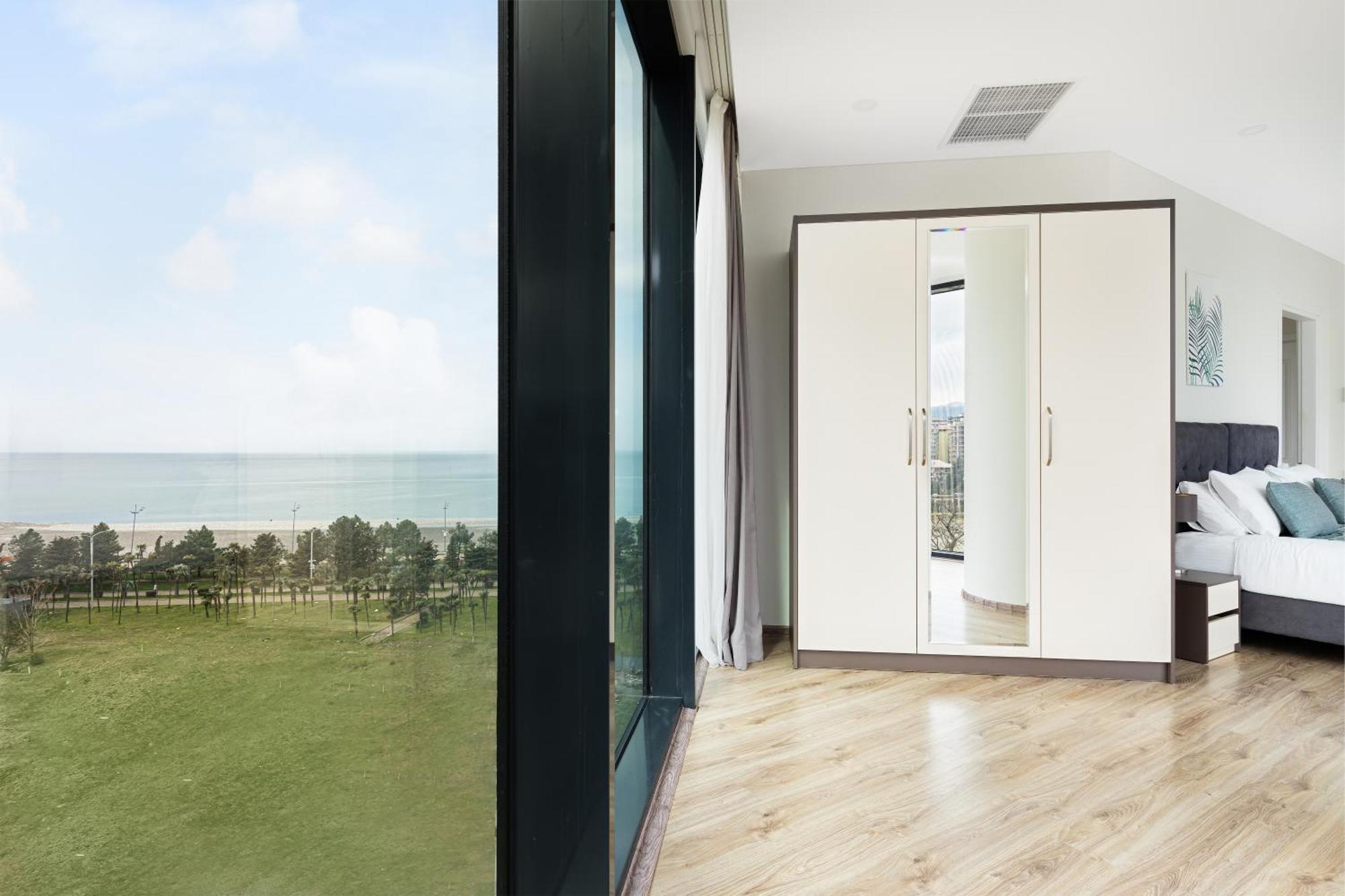 Bellevue Residence Suites Батуми Екстериор снимка